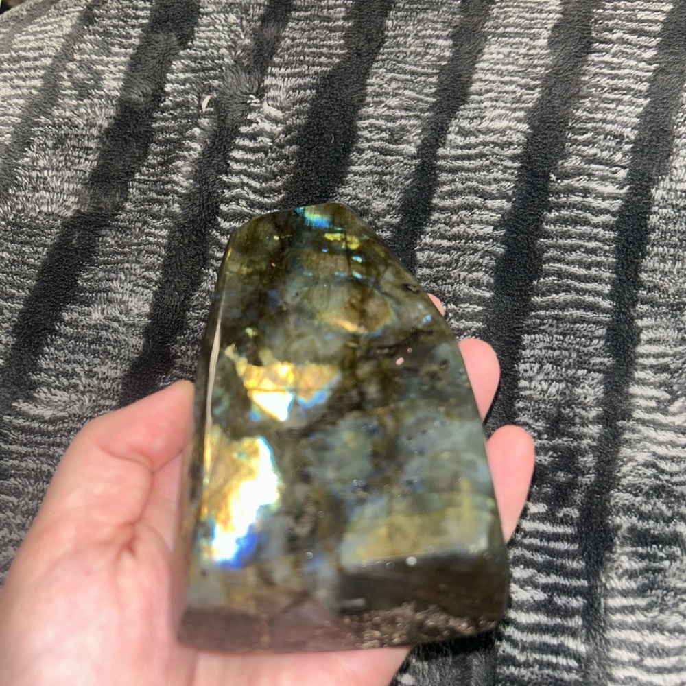 LARGE FLASH Labradorite Freeform! - Picture 4 of 6